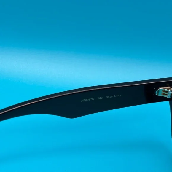 NEW Gucci GG0957S Geometric Cat Eye Sunglasses Black Gold Logo display picture 1